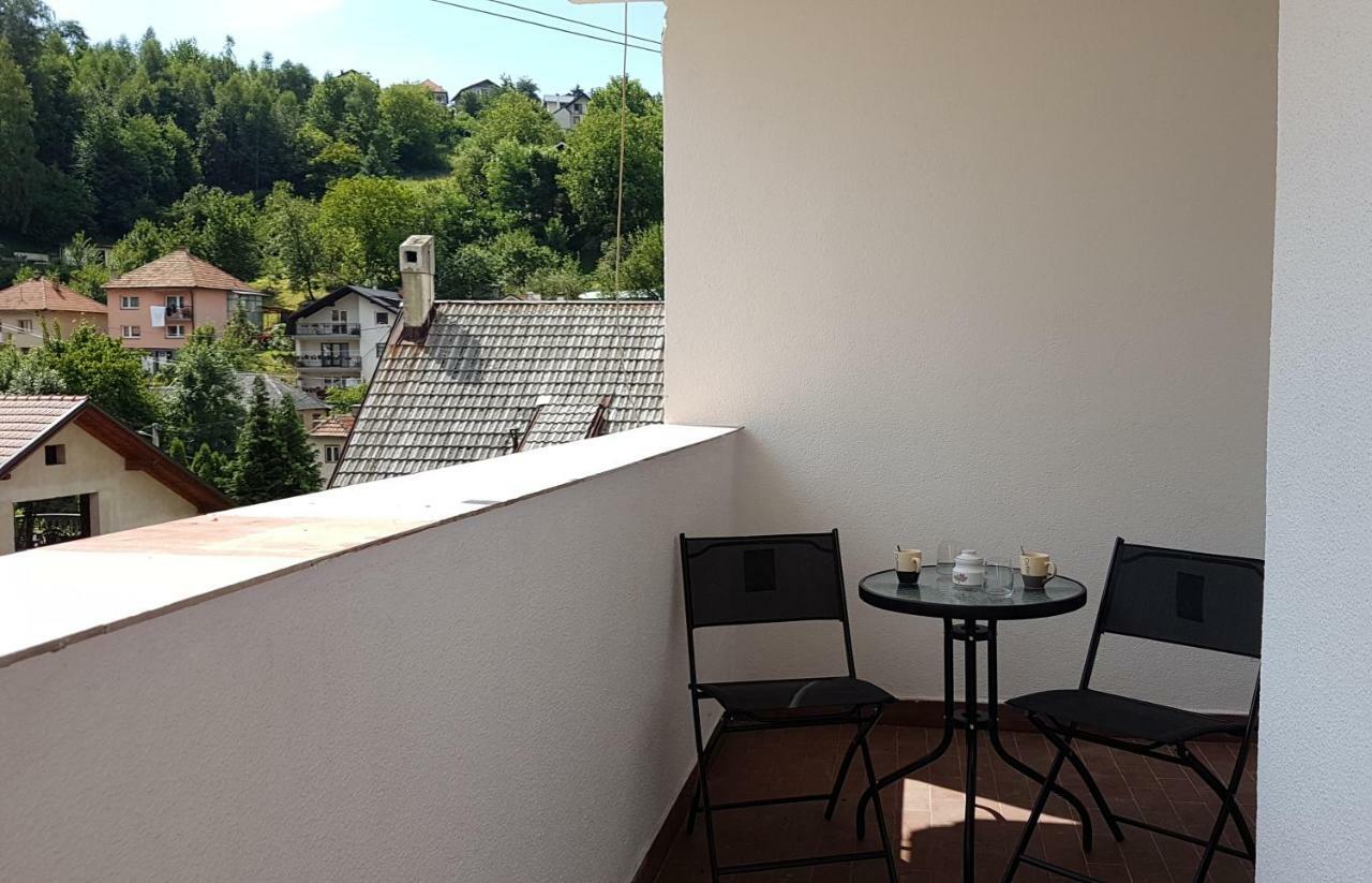 Apartment Emina Travnik Eksteriør billede